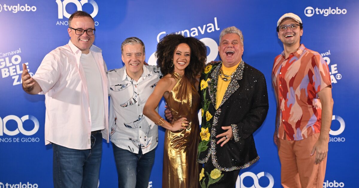 Equipe de transmissão do Carnaval 2025 na Globo durante o lançamento, no Rio de Janeiro