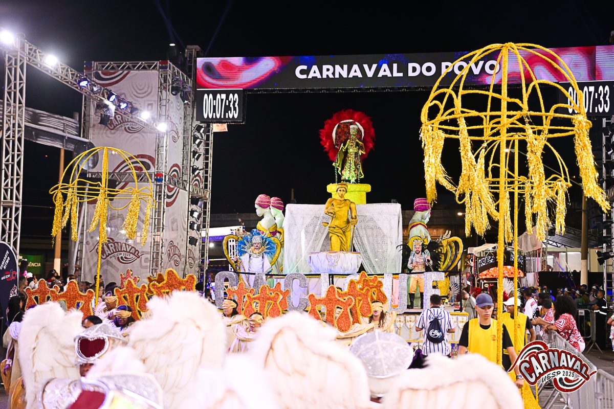 Alegoria do Cacique do Parque no desfile oficial em 2025. Foto de Daniel Amorim | UESP