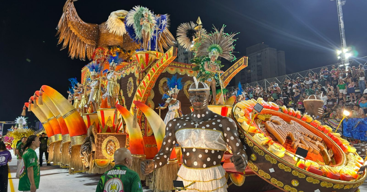 União Imperial é a grande campeã do Carnaval de Santos 2026