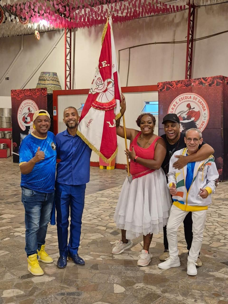 Casal de Mestre Sala e Porta Bandeira Lavapés Pirata Negro com o Edney e Wagner da AmespBeesp e nosso presidente Ailton Graca